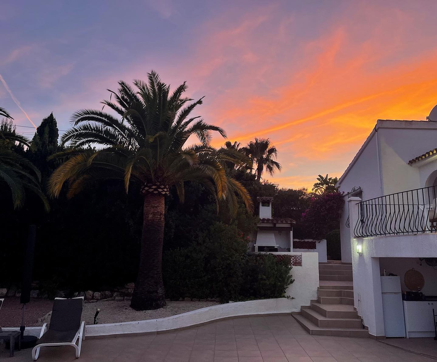 Villa Bidasoa bij zonsondergang